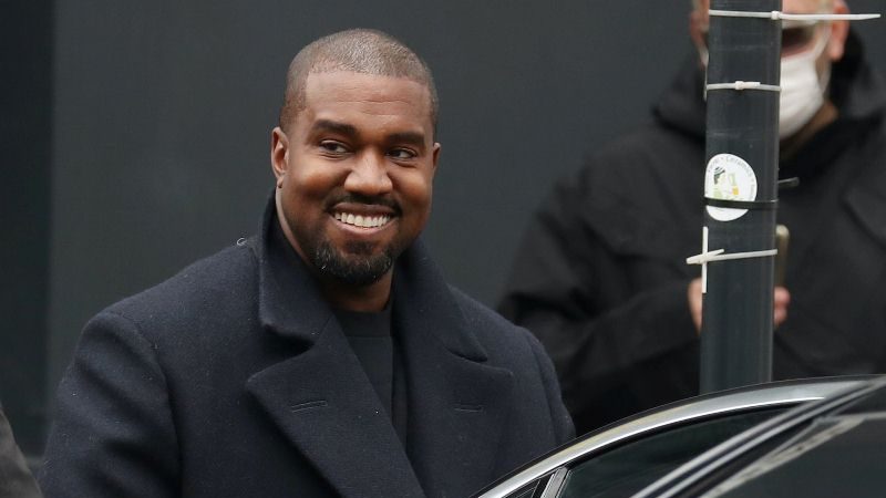 Fat i keq për Kanye West, i ndalohet udhëtimi drejt Mbretërisë së Bashkuar për pjesëmarrjen në festivalin e njohur