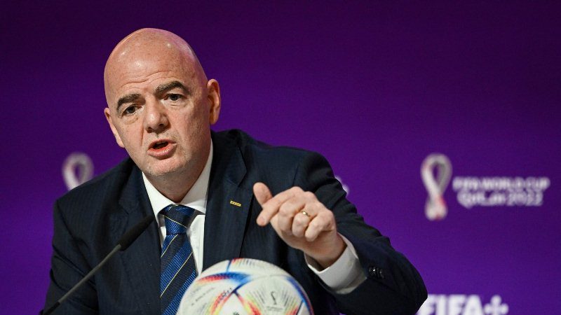 Skandali në UEFA: E dashura e fshehtë e Infantinos mori 150 mijë paund për t’u larguar nga organizata