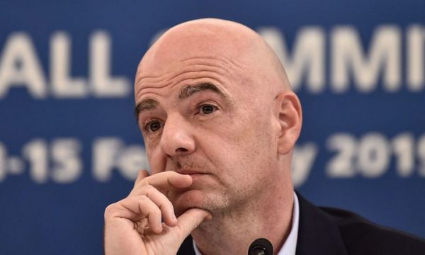 Kërkim falja e shpëton Infantinon, mbetet president i FIFA’s