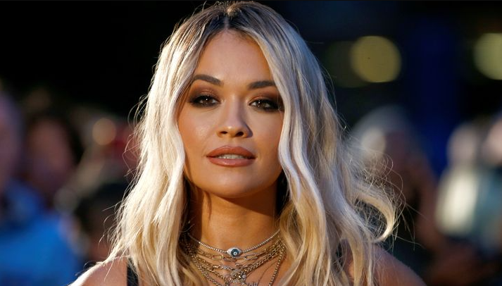 rita-ora-merr-serish-drejtimin-e-spektaklit-gjigant-amerikan