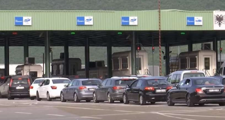 Mbi 41 mijë qytetarë të Kosovë hyjnë në Shqipëri gjatë fundjavës