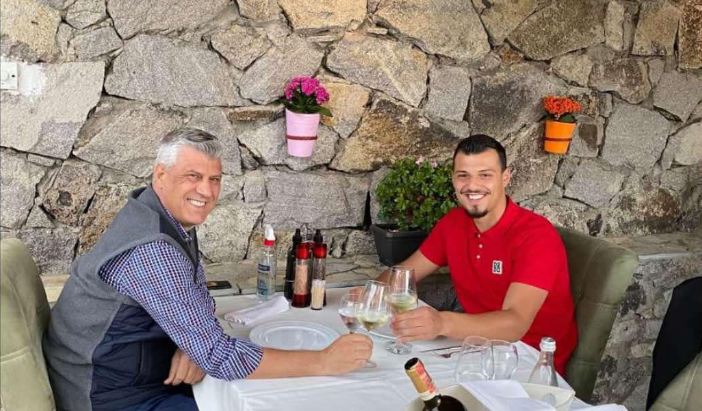 e-ngacmoj-per-simpatite-e-dashurite-e-tij-thaci-flet-per-raportin-me-endritin