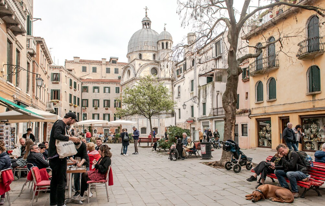 kafeteria-historike-ne-venecia-kalon-ne-duart-e-investitoreve-shqiptare