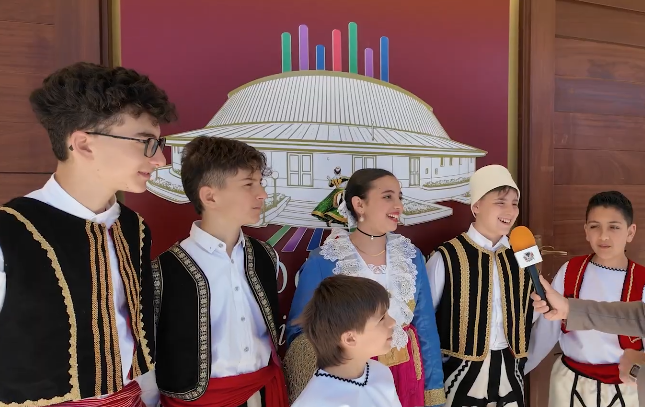 edhe-pas-gati-6-shekujsh-femijet-arberesh-ne-kalabri-flasin-arberisht-dhe-mesojne-shqip-ne-liceun-e-san-demetrio-corona