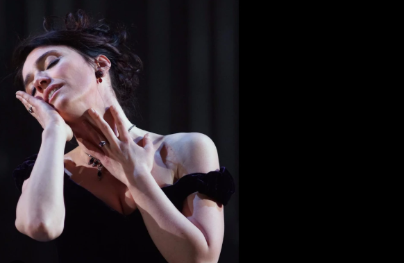 sopranoja-shqiptare-ermonela-jaho-shkelqeu-ne-the-metropolitan-opera-perseri