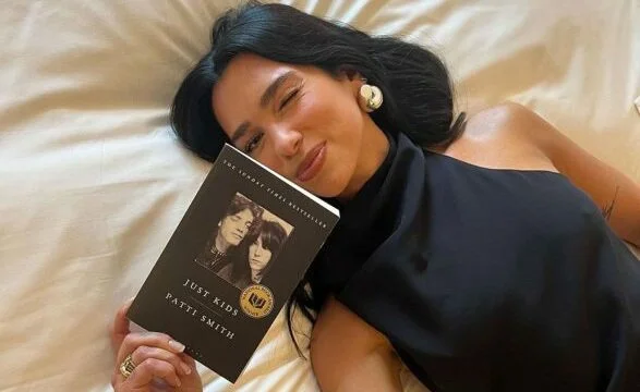 pese-librat-qe-dua-lipa-ua-rekomandon-t-i-lexoni