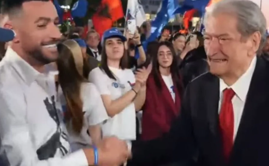 dj-dhe-mc-te-pd-se-saliu-e-futi-ne-keshill-reperin-stresi-e-do-edhe-gruan-politikane-tash