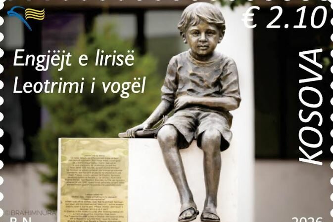 ‘Engjëjt e lirisë’: Shtatorja ‘Leotrimi i vogël’ në pullë postare