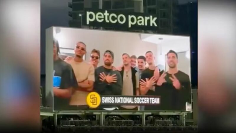 Xhaka e Rodriguez i përshëndesin tifozët kuqezinj, bëjnë shqiponjën mes SHBA’së