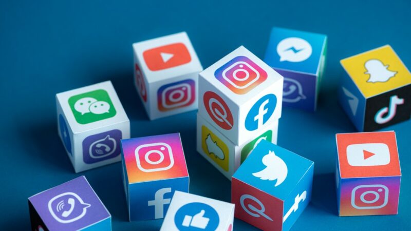 Suedia propozon ndalimin e rrjeteve sociale për fëmijët nën 15 vjeç