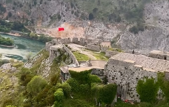 kalaja-e-rozafes-ka-kaluar-tashme-shifren-e-100-mije-vizitoreve-per-kete-vit
