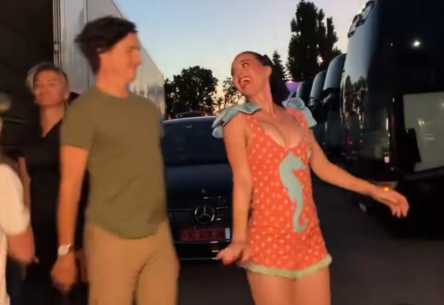 Budallisen në pleqëri: Katy Perry përdridhet e Justin Trudeau kërcen si adoleshent në videon e saj
