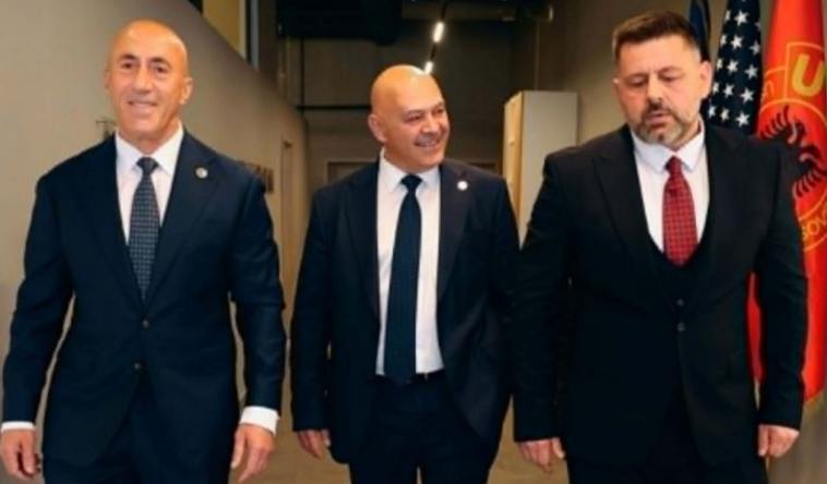 Gjini e Haradinaj dorëzojnë mandatët, hyjnë në Kuvend Bekë Berisha e Burim Ramadani