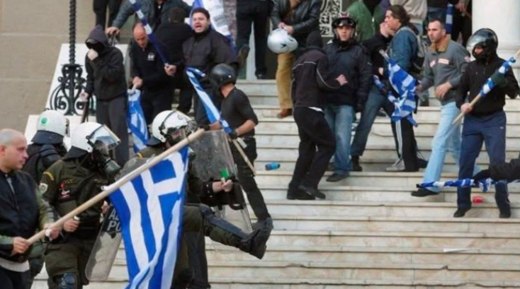 sulm-fashist-ne-rrjetet-sociale-ndaj-gazetarit-grek-me-origjine-shqiptare-je-mysafir-ketu-s-duhet-te-flasesh