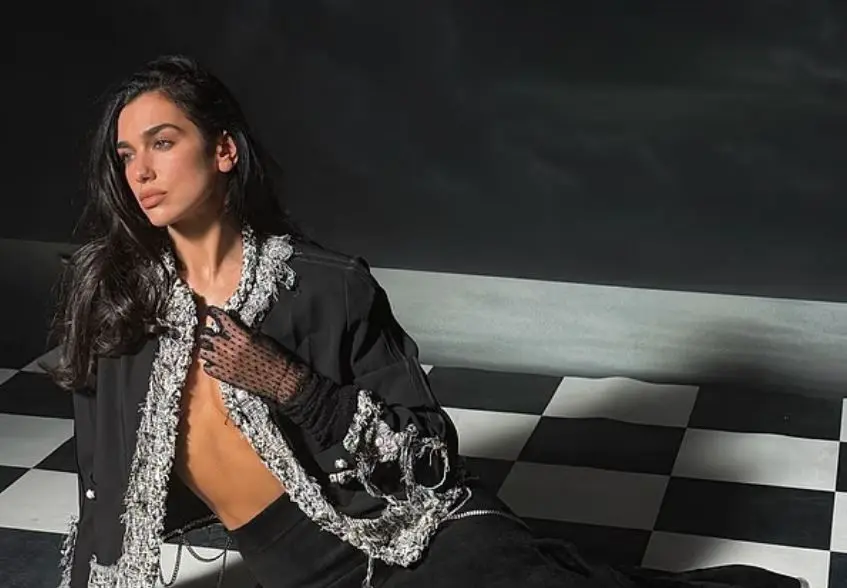 dua-lipa-mahnit-me-pamjen-pozon-per-vogue-italia-me-stil-te-vecante