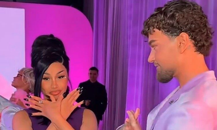 Cardi B bën shqiponjën: I dua shqiptarët