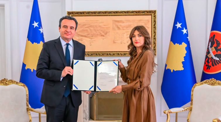  Noterja  Haxhiu mandaton Kurtin për formim të qeverise