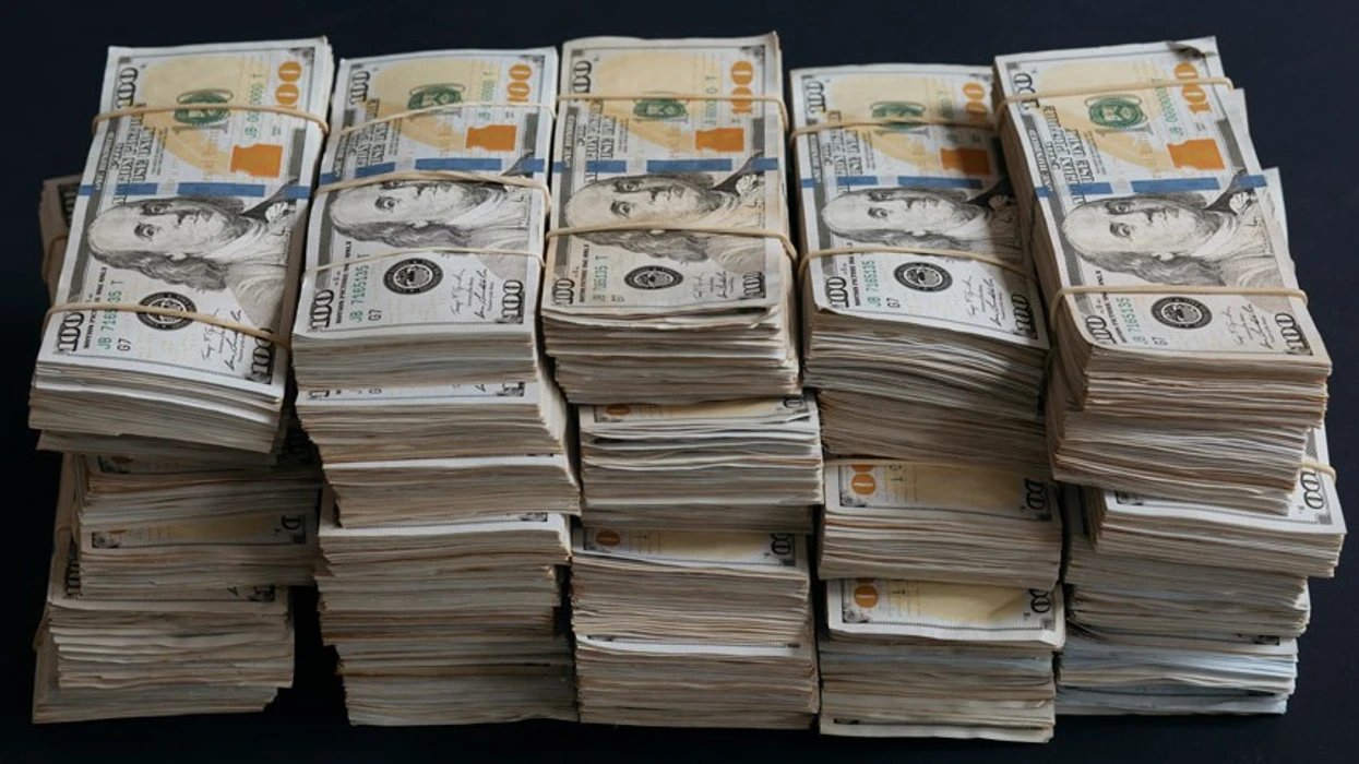 mori-nje-bilete-lotarie-dhurate-per-ditelindje-burri-fiton-1-milion-dollare