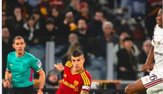 roma-triumfon-ne-nje-duel-dramatik-ndaj-cagliarit-ngjitet-ne-vendin-e-trete