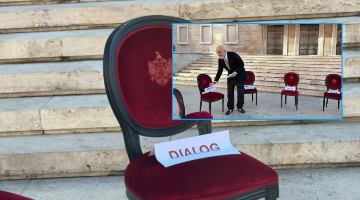 Kërkesa për dialog në vesh të shurdhër  protestuesit i thyejnë karriget   Rama lajmërohet edhe me një video