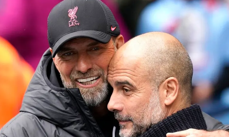 Klopp pyetet për mundësinë që titujt e Man Cityt t’i shkojnë atij dhe Liverpoolit – ja çka thotë gjermani
